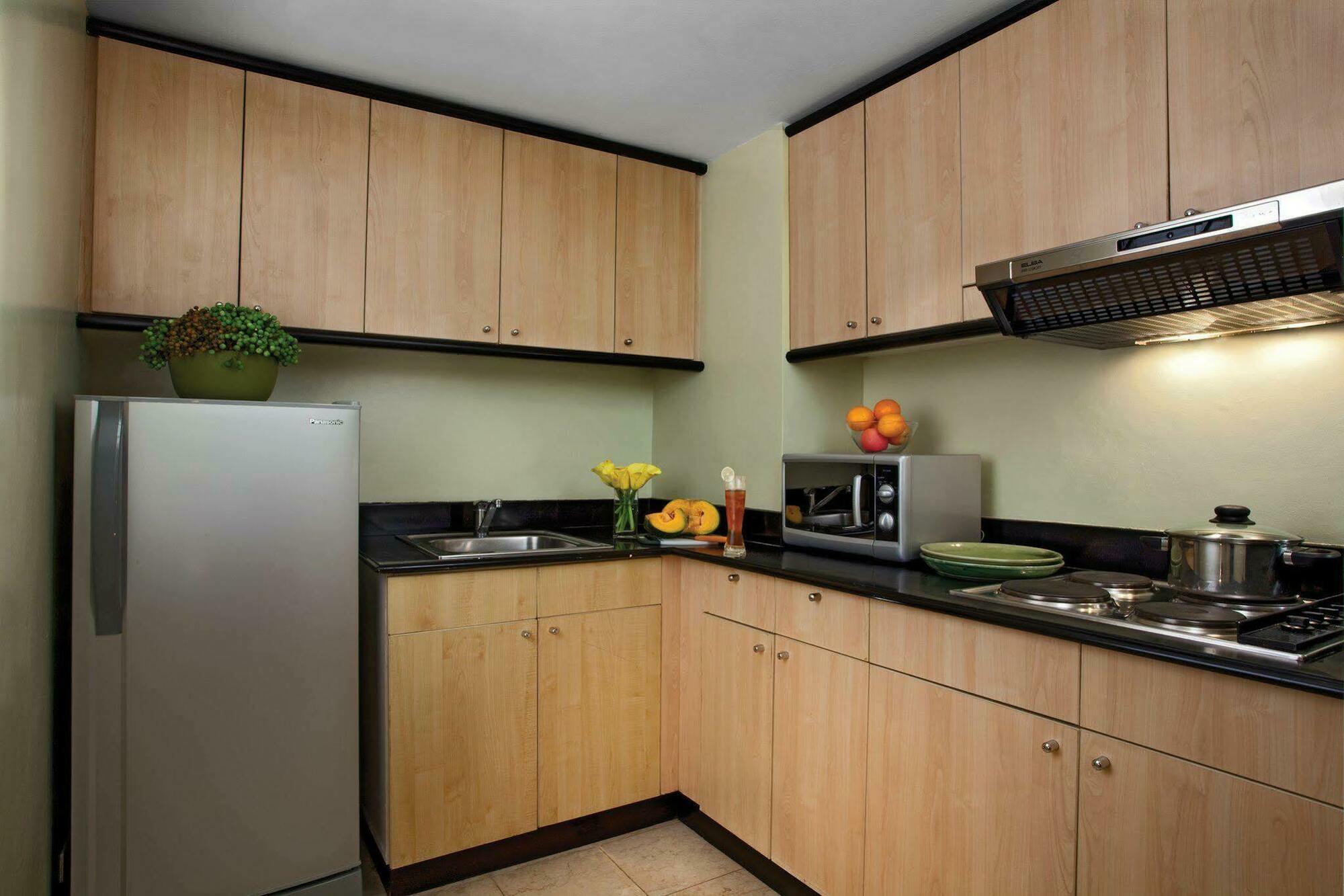 Hotel Somerset Millennium Makati 4*